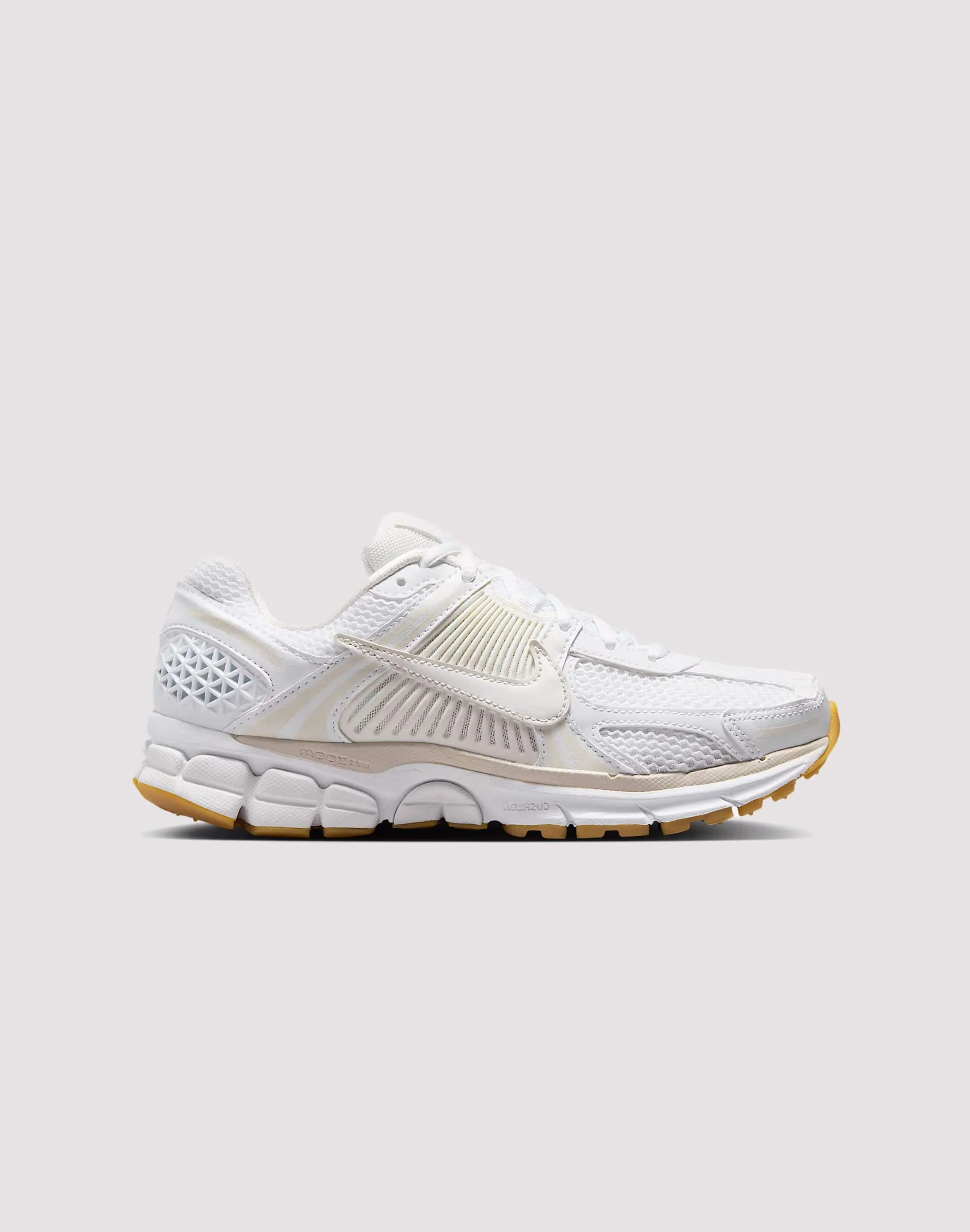 Nike Zoom Vomero 5 Multipurpose Zip Design