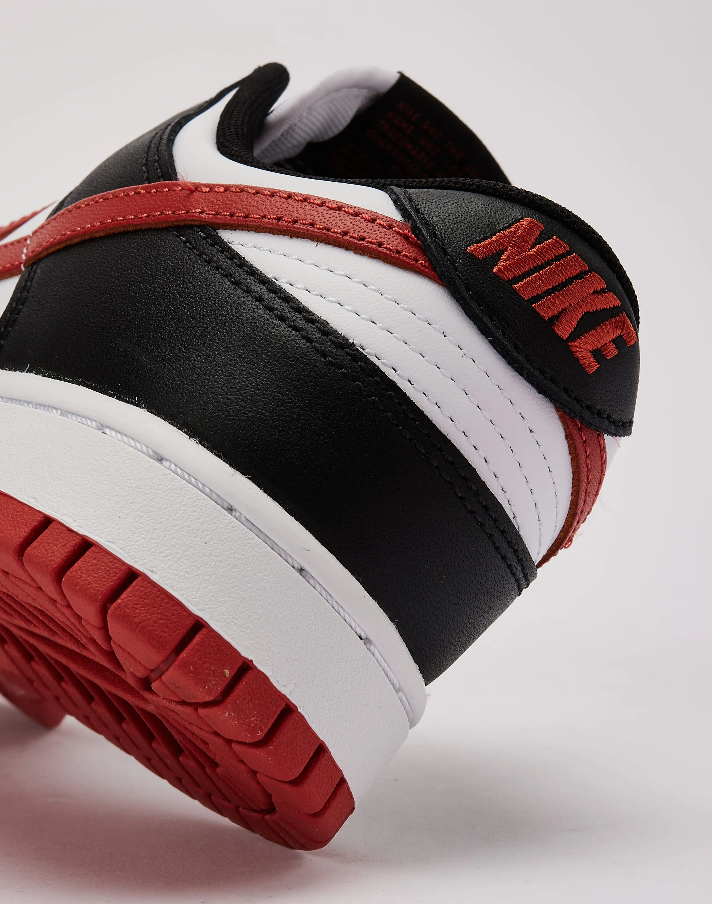 Nike Dunk Low Flexible Movement