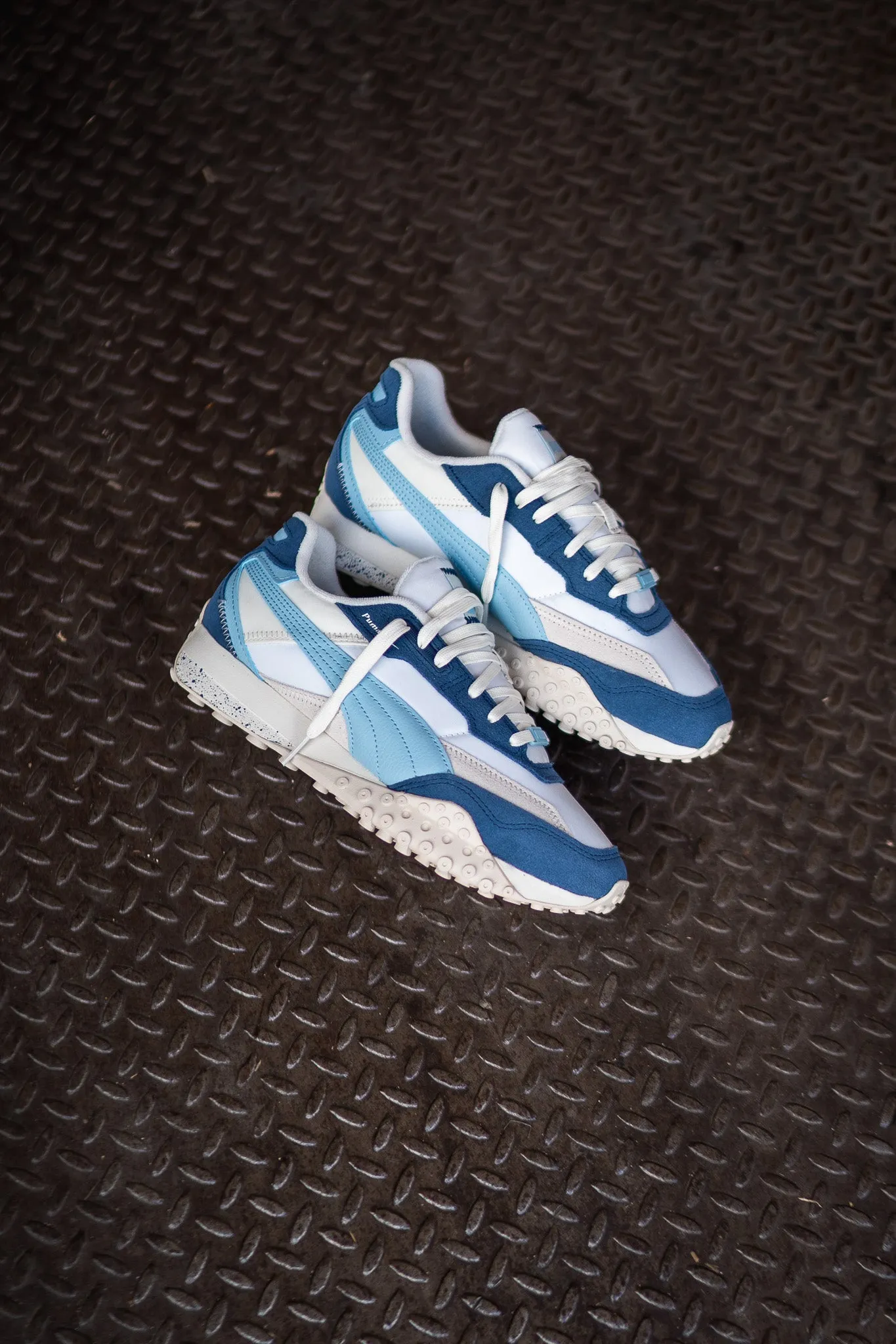 Women Puma Blacktop Rider (Warm White/Inky Blue) Old School Pure Black
