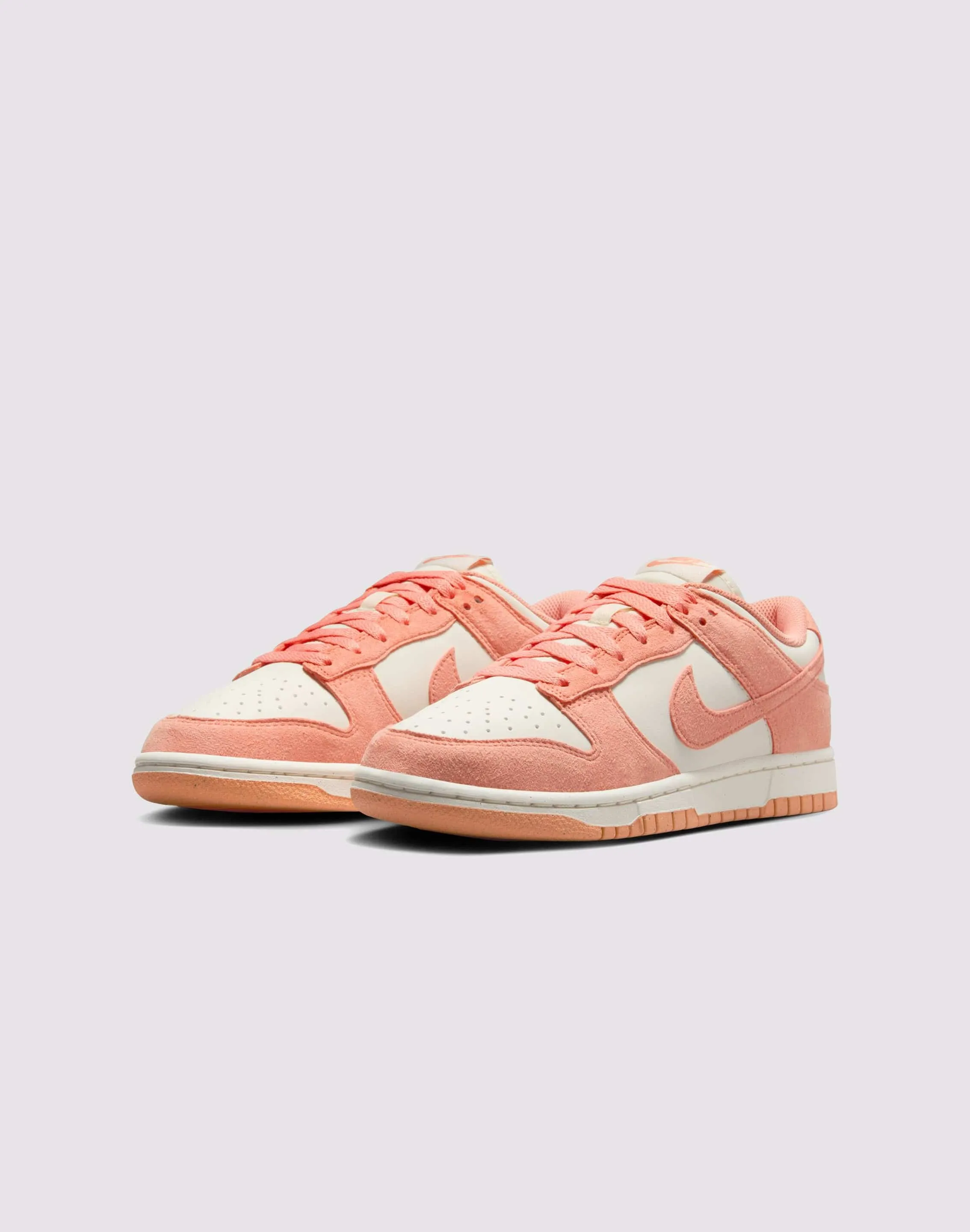 Comfortable bend Nike Dunk Low "Soft Pearl/Apricot Agate/White"